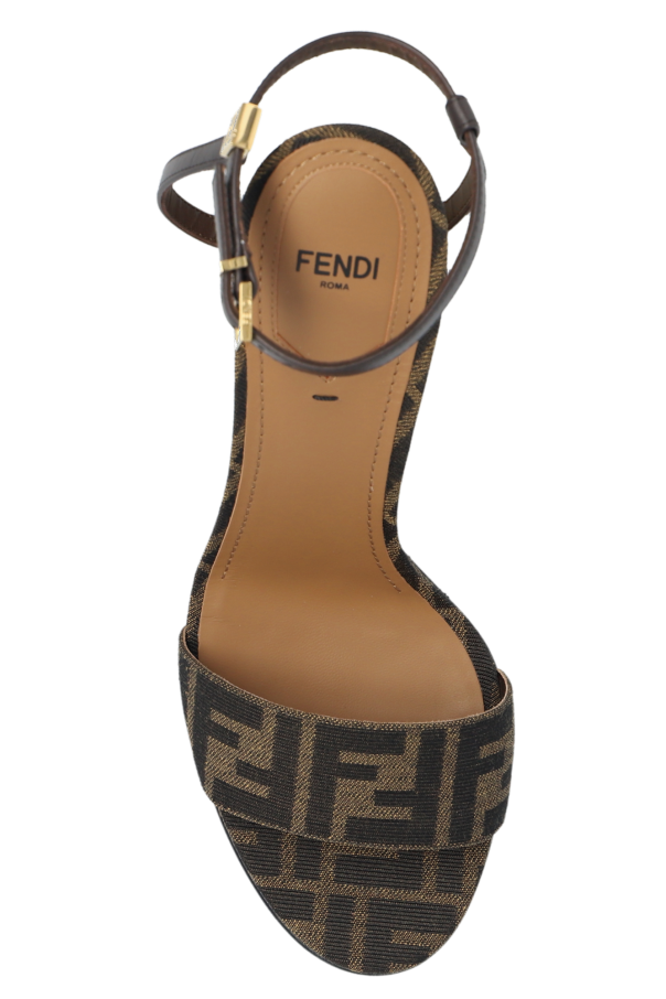 FENDI ゴールドエディション　デコラディブパンプス FENDI ゴールドエディション デコラディブパンプス